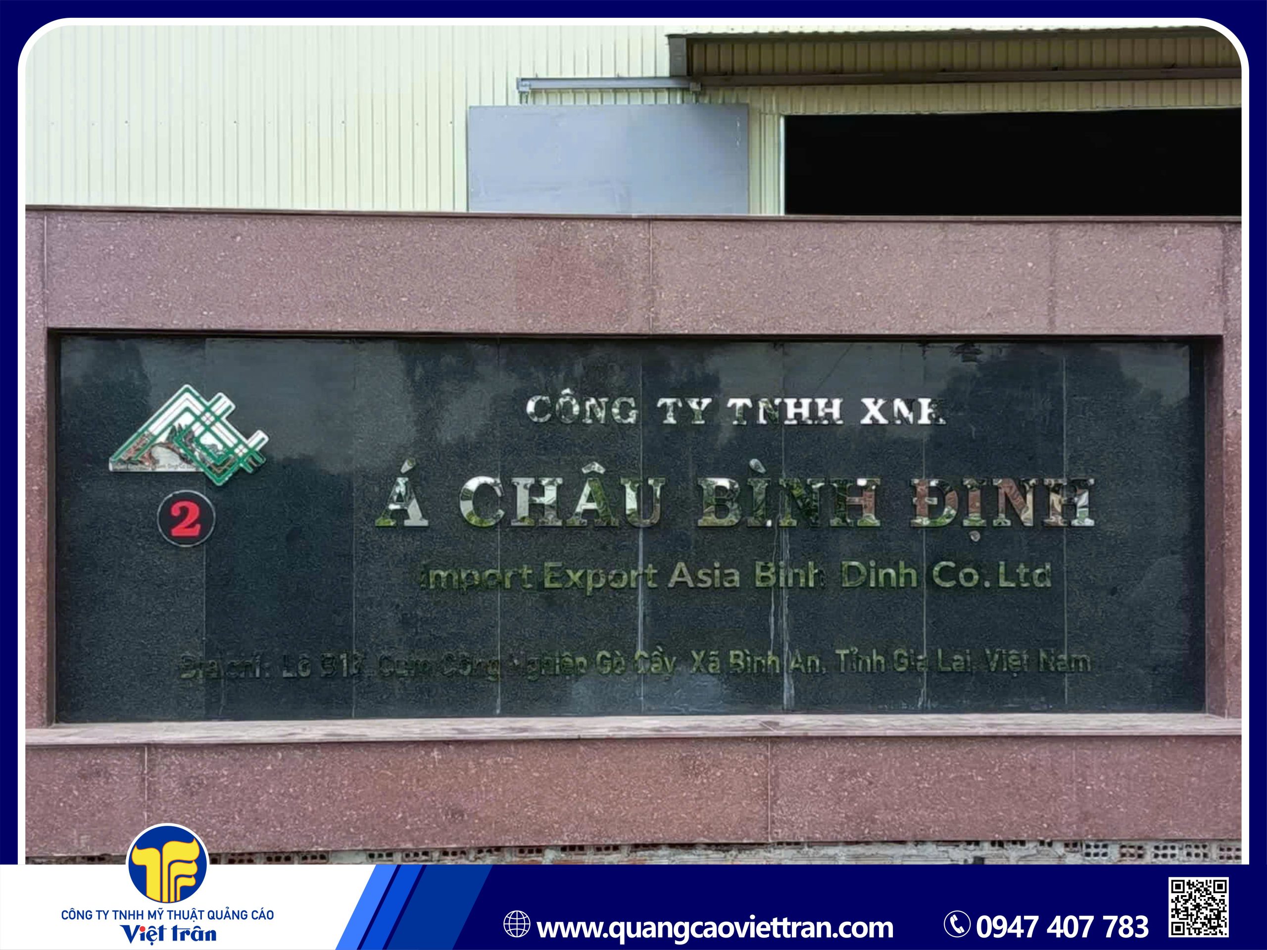bảng hiệu chữ INOX nền đá hoa cương